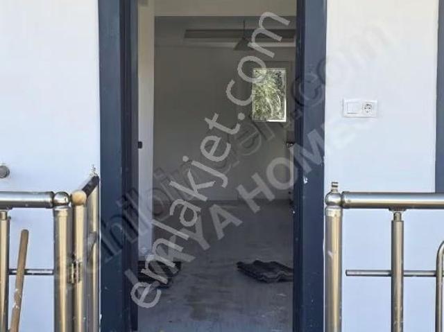 Seydikemer Gerişburnunda 1+1 Giriş Kat