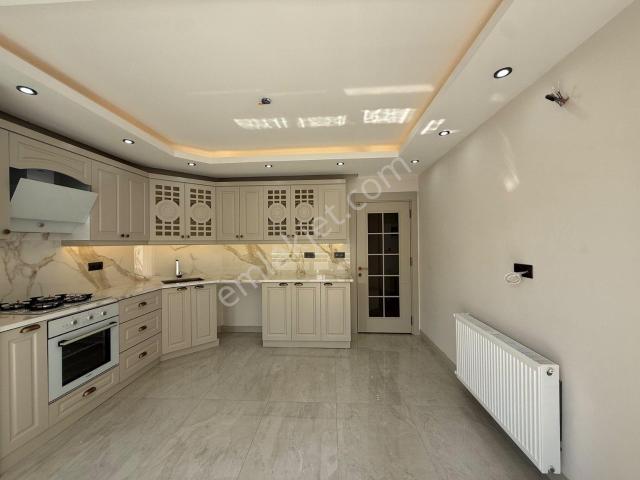 Seyhan Mavi Blv Da 3+1 Geniş Ful Yapılı Yeşilyurt Mh Satılık Daire