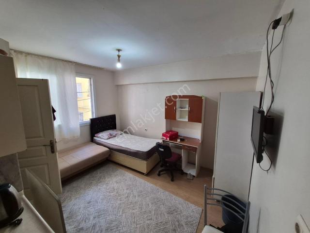Seyhan Yeşilyurt Duygu Kafeye Yürüme Mesafesinde 1+0 Eşyalı Kiralık