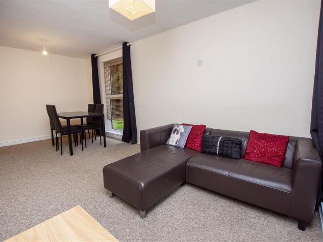 Seymour Close, Selly Park, Birmingham, West Midlands B29, 2 bed shared accommodation to rent, £637 pcm | PrimeLocation