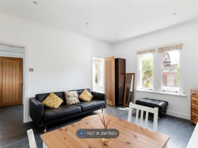 Seymour Court, Surrey GU21, 1 bed flat to rent, £1,190 pcm | PrimeLocation
