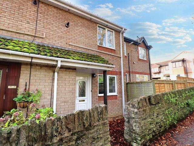 Seymour Court, Trowbridge BA14, 2 bed terraced house to rent, £1,100 pcm | PrimeLocation