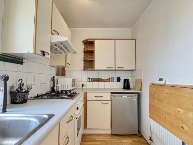 Seymour Place, London W1H 1 bed flat to rent £2,750 pcm £635 pw