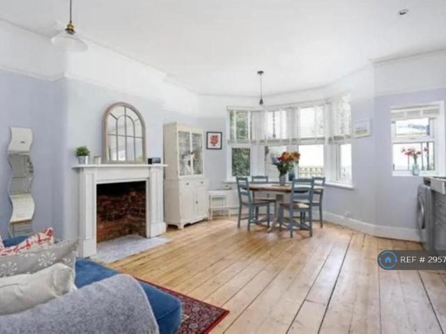 Seymour Rd, Bristol, BS7 2 bed flat to rent £1,700 pcm £392 pw