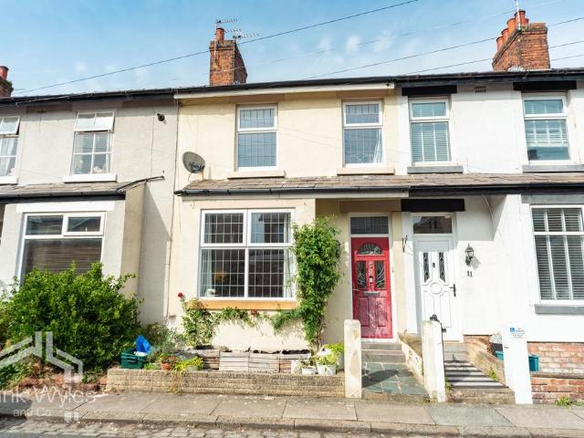 Seymour Road, Lytham St. Annes. 2 bed end of terrace house to rent £975 pcm £225 pw