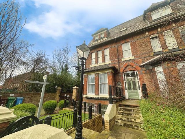 Seymour Road, Manchester M8 1 bed flat to rent £995 pcm £230 pw