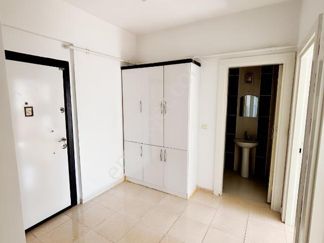 Seyrantepe Mah Roza Bloklarda Satılık Ara Kat 2+1 Köşe Daire