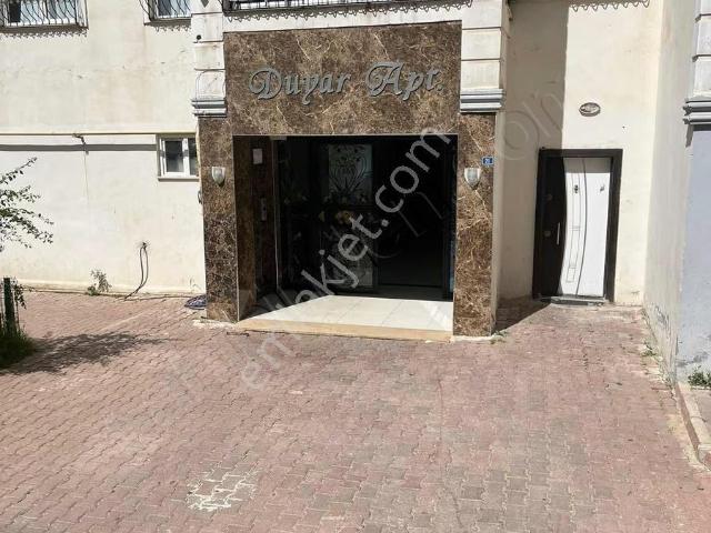 Seyrantepe Ara Kat 2+1 Bakımlı Boş Daire