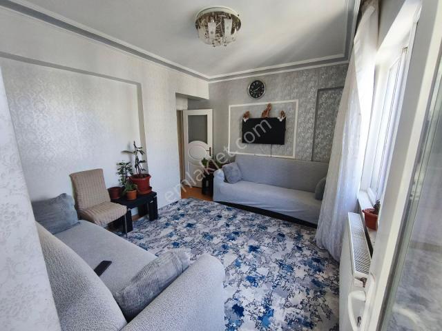 Seyrantepe De Merkezi Konumda Satılık Bakımlı 2+1 Daire