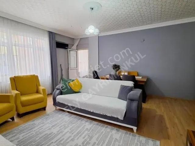 Seyrantepe' De Bakımlı Satılık 2+1 Daire