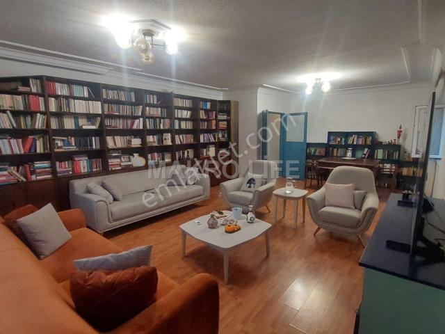 Seyrantepe Toplu Konut'ta Satılık 3+1 130 M2 Fırsat Daire