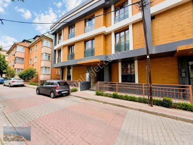Seyrantepe'de Metroya Yakın Ve Oturuma Hazır Kiralık 2+1 Daire