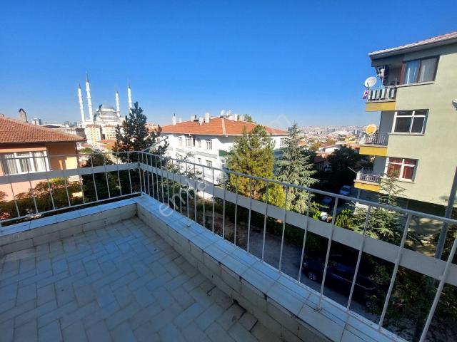 Seyranbağları Bağlar Cad. Kiralık 3+1