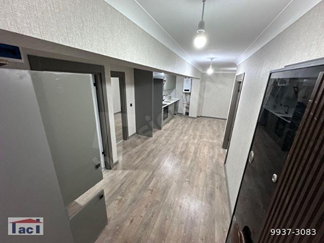 SEYRANBAĞLARINDA 2+1 KİRALIK DAİRE SİTEDE