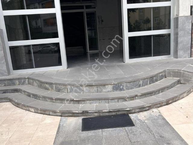 Seyrani Mahallesinde Tertemiz Satılık Daire