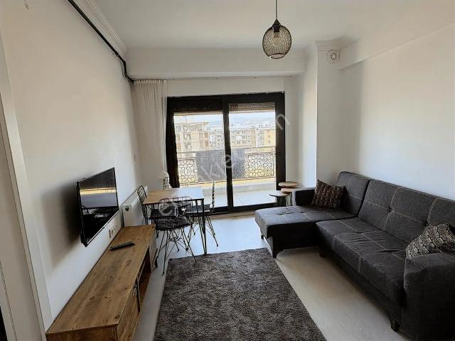 Seyrek'te Yeni Binada Full Eşyalı Kombili Kiralık 1+1