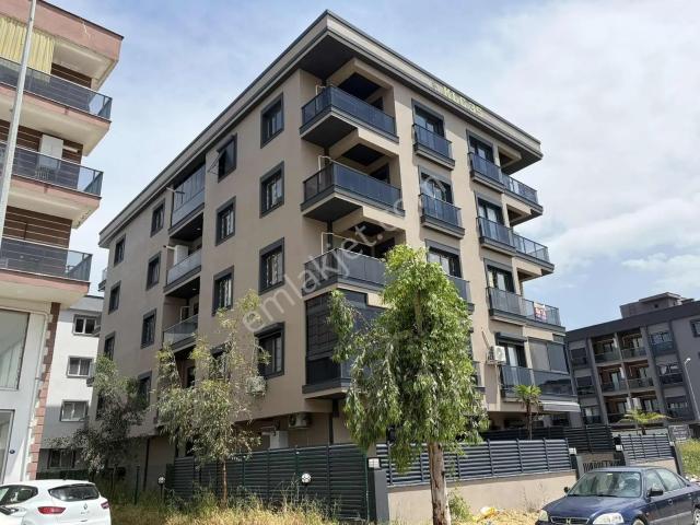 Seyrek'te Doğalgazlı Merkezi Konumda 1+1 Kiralık Daire
