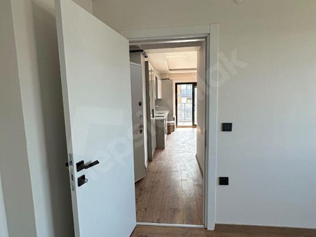 Seyrek Cadde üzerinde Lüks Eşyalı Eşyasız Satılık 1+1 Daireler