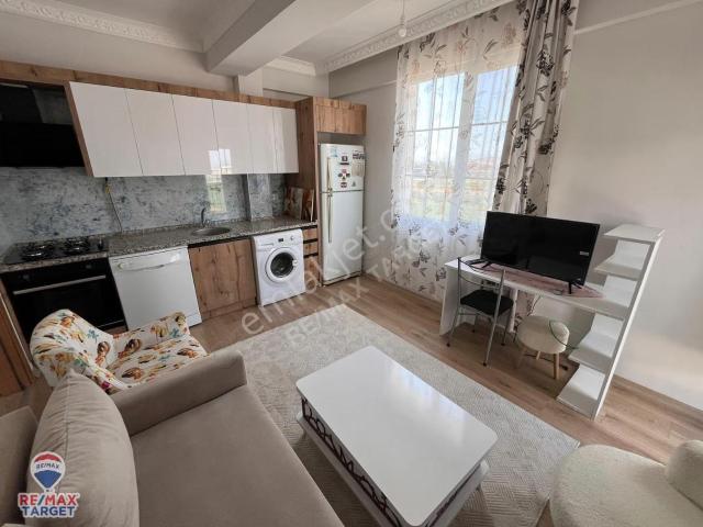 Seyrek Alaçatı Evlerinde Eşyalı Doğalgazlı, Klimalı 1+1 Kiralık