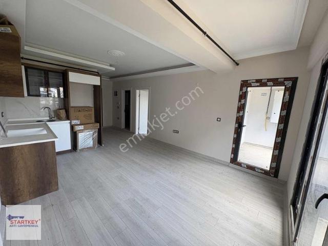 Seyrek Kafeler Ve Üni Yürüme Mesafesi 1+1 Kiralık Sıfır Daire