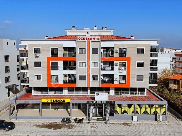 Seyrek Kafeler Caddesinde Balkonlu Geniş Satılık 2+1 Daire