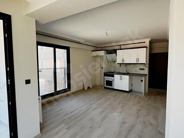SEYREK MERKEZİ KONUMDA 2+1 KİRALIK DAİRE