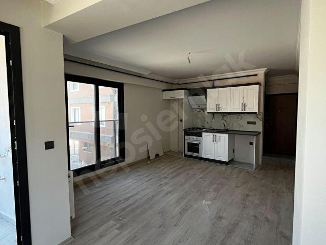 SEYREK MERKEZİ KONUMDA 2+1 KİRALIK DAİRE