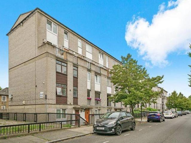 Seyssel Street, Isle Of Dogs, Canary. 4 bed flat to rent £3,500 pcm £808 pw