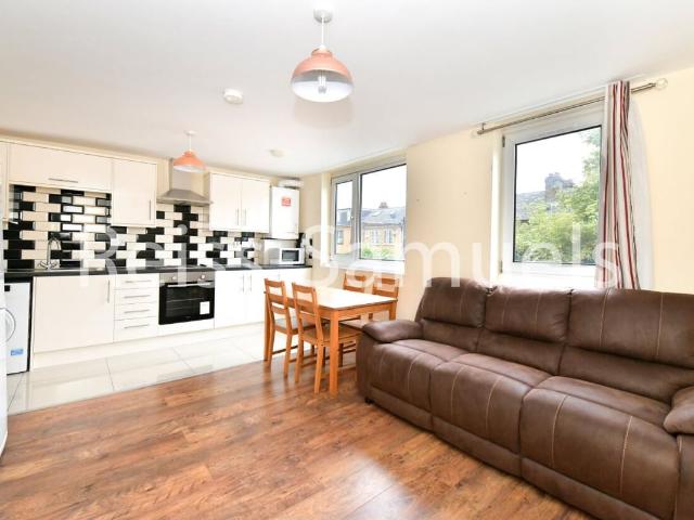 Seyssel Street, Isle Of Dogs, Isle Of Dogs, Canary Wharf E14, 4 bed maisonette to rent, £3,467 pcm | PrimeLocation