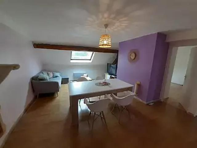 Sézanne 51120 Location appartement 3 pièces t3 au dernier étage parking