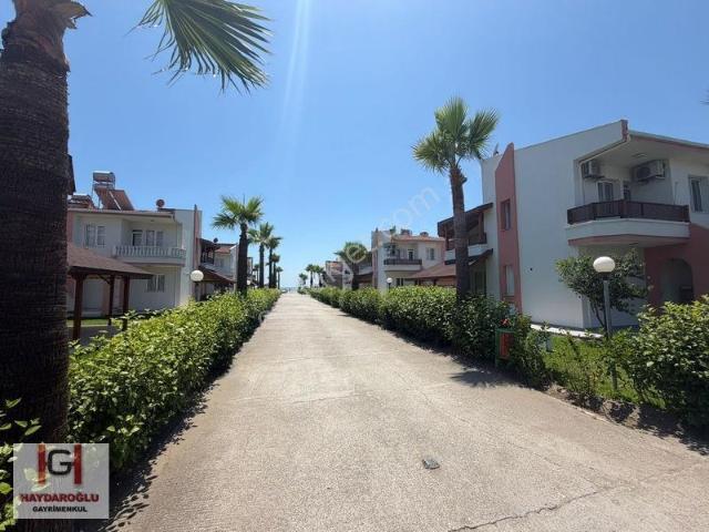 Sezen Tatil Sitesinde Denize Sıfır 3+1 Satılık Dublex Villa