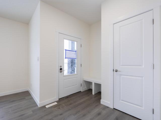 SF136 3 Bedroom Mainfloor Suite & 1 Bedroom Basement Suite | Morinville | 3 Bedroom 2.5 Bathroom House for Rent