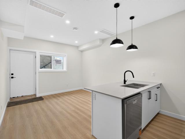 SF354 11306 1213 Street Inglewood 9 Plex 1 Bed 1 Bath Apartment for Rent