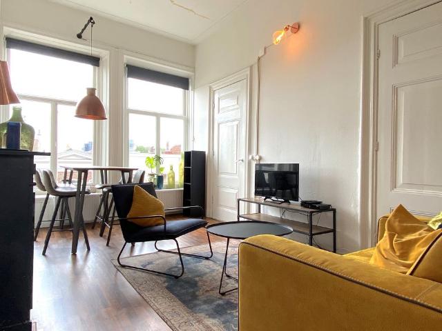 Sfeervol centrum appartement met aparte slaapkamer, Groningen