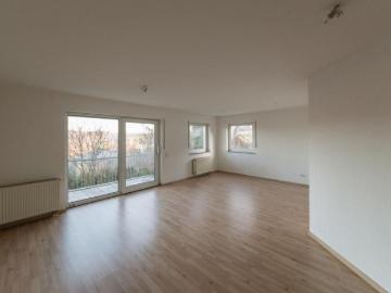 SfKW Ab Frühjar 92m2 2 Balkone Panoramablick Bad mit Wanne + Dusche Abstellraum Keller