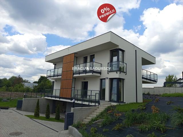 Do sprzedania nowoczesne bliźniaki 144 m² z ogrodem i garażem