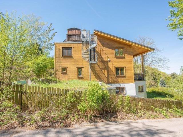 Holzblockhaus mit modernster und ökologischer Ausstattung bis zu 52% als Büro/ Praxis nutzbar