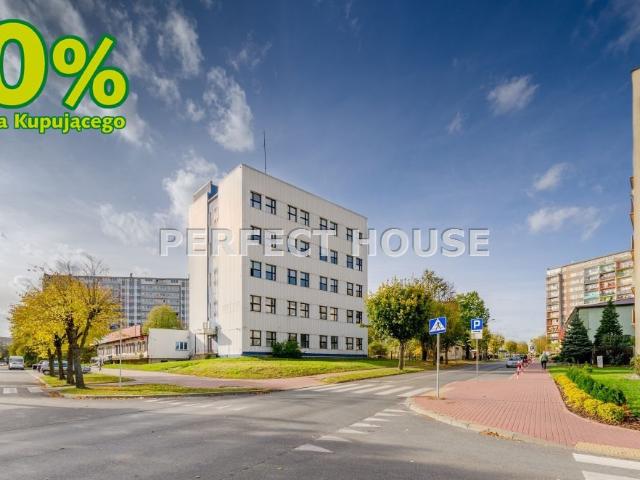 Kompleks biurowo usługowy 2 438 m² w centrum Skarżyska