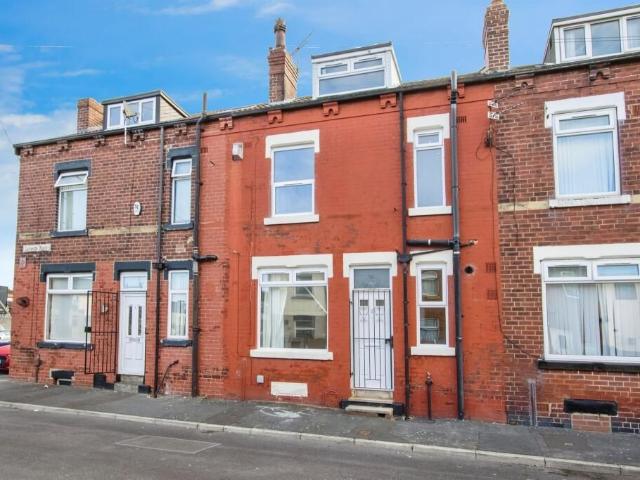 Skelton Mount, Leeds LS9, 2 bed property to rent, £875 pcm | PrimeLocation