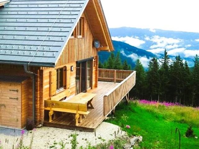 Ski in Ski out für die Familie Chalet mit Alpenfeeling pur auf 1.500 Metern Seehöhe am 9462 Klippitztörl Komfort, Ruhe & Rendite vereint Über 200 Tage jährliche Vermietbarkeit möglich!