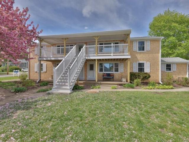 Skiff Ave Unit A, Tisbury, Condo For Sale