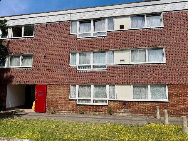 Skinner Street, Gillingham ME7, 2 bed flat to rent, £1,200 pcm | PrimeLocation