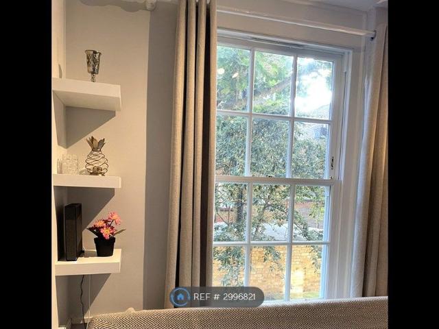 Skipwith Buildings, London EC1N, 3 bed flat to rent, £3,750 pcm | PrimeLocation