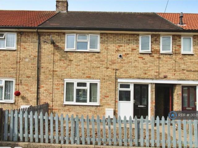 Skipwith Close, Hull, HU6 3 bed terraced house to rent £910 pcm £210 pw