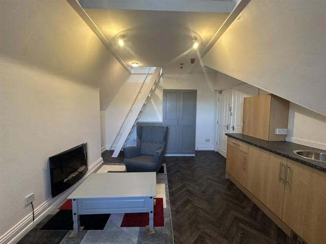 Skipton Road, Keighley BD20, 1 bed flat to rent, £550 pcm | PrimeLocation