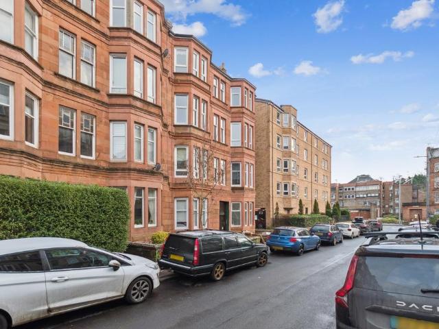 Skirving Street, Glasgow, G41 1 bed flat to rent £1,000 pcm £231 pw
