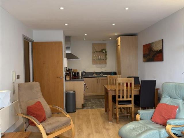 Skledergate, York 2 bed apartment to rent £1,950 pcm £450 pw