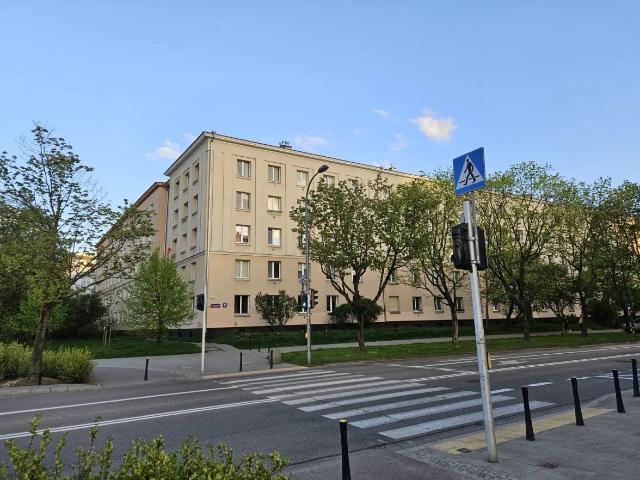 Skromne mieszkanie w super lokalizacji