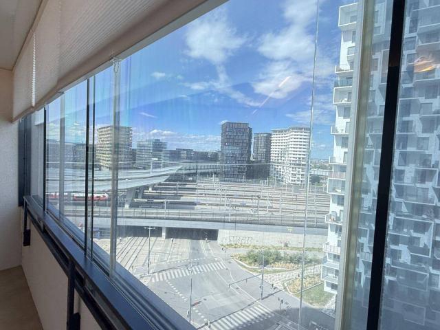 Skytower: 2 Zimmer mit Loggia auf 76 m2 WNFL plus optionaler Stellplatz derzeit noch vermietet !