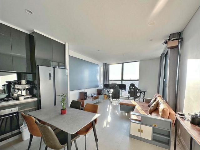 Skyview full furnished One Bedroom with Parking